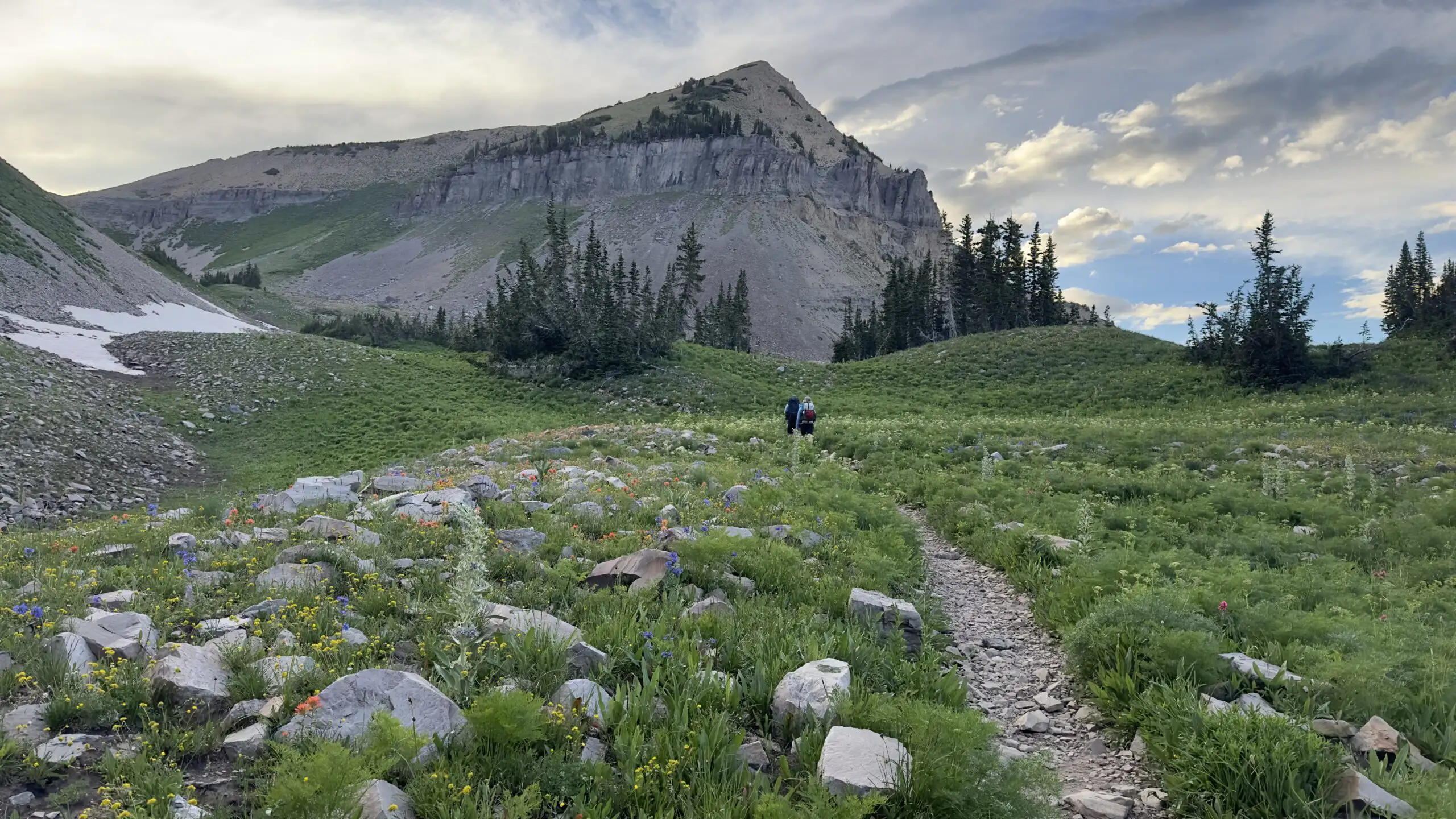 hikers are shown heading toward the hidden lakes area